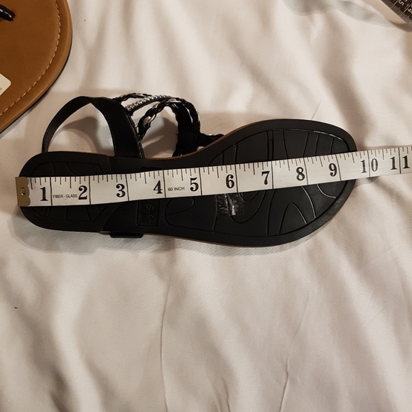 American Eagle by Payless size 6 1/2 womens sandals black with silver straps New - Picture 7 of 9